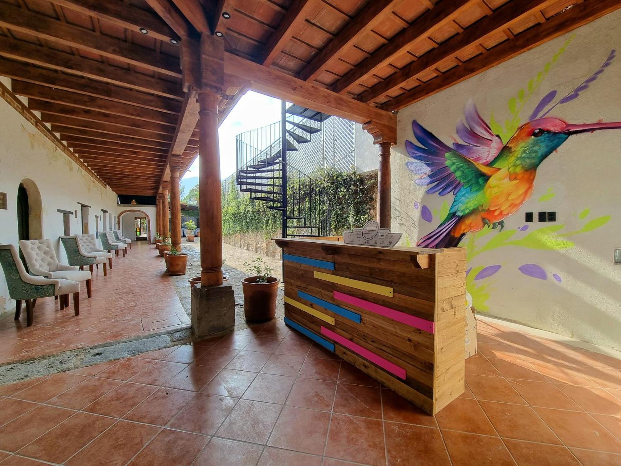 Central Hostel San Sebastian Antigua Exterior foto